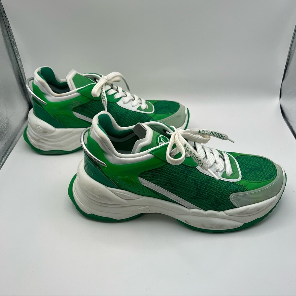Louis Vuitton Run 55 Sneakers - Picture 5 of 10